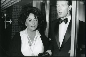 Elizabeth Taylor and Halston 1979, NY 3.jpg